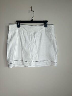crown & ivy White Skorts